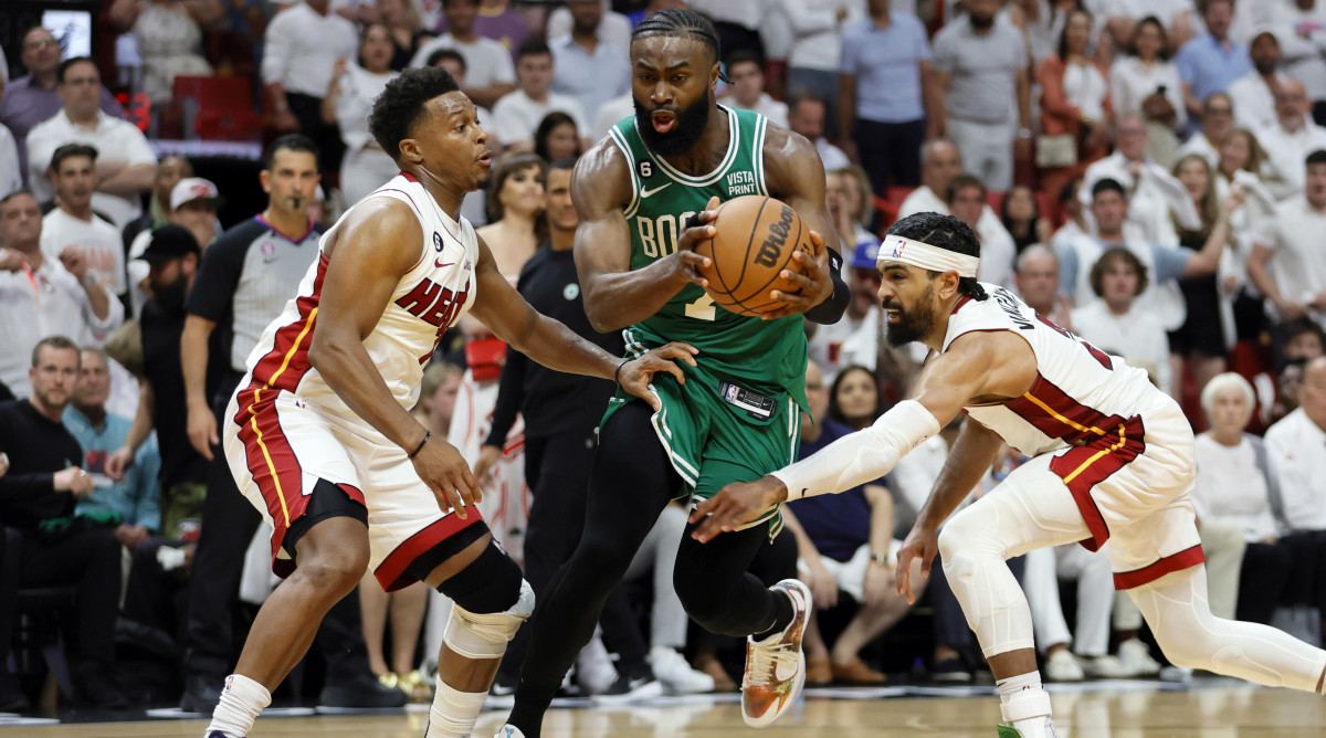 Jaylen Brown playing against the Heat.