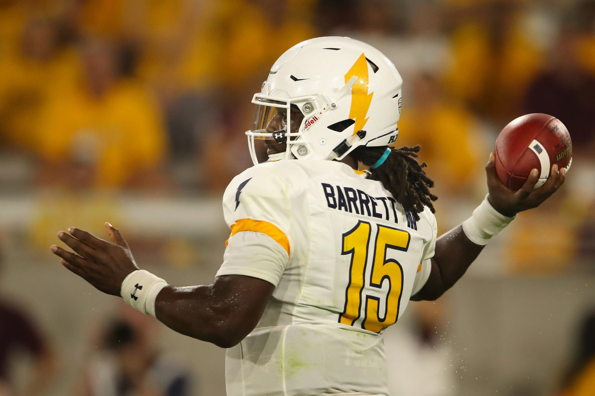 TEMPE, ARIZONA - AUGUST 29: Quarterback Woody Barrett #15 of the Kent State Golden Flashes throws a pass during the first half of the NCAAF game against the Arizona State Sun Devils at Sun Devil Stadium on August 29, 2019 in Tempe, Arizona. (Photo by Christian Petersen/Getty Images)