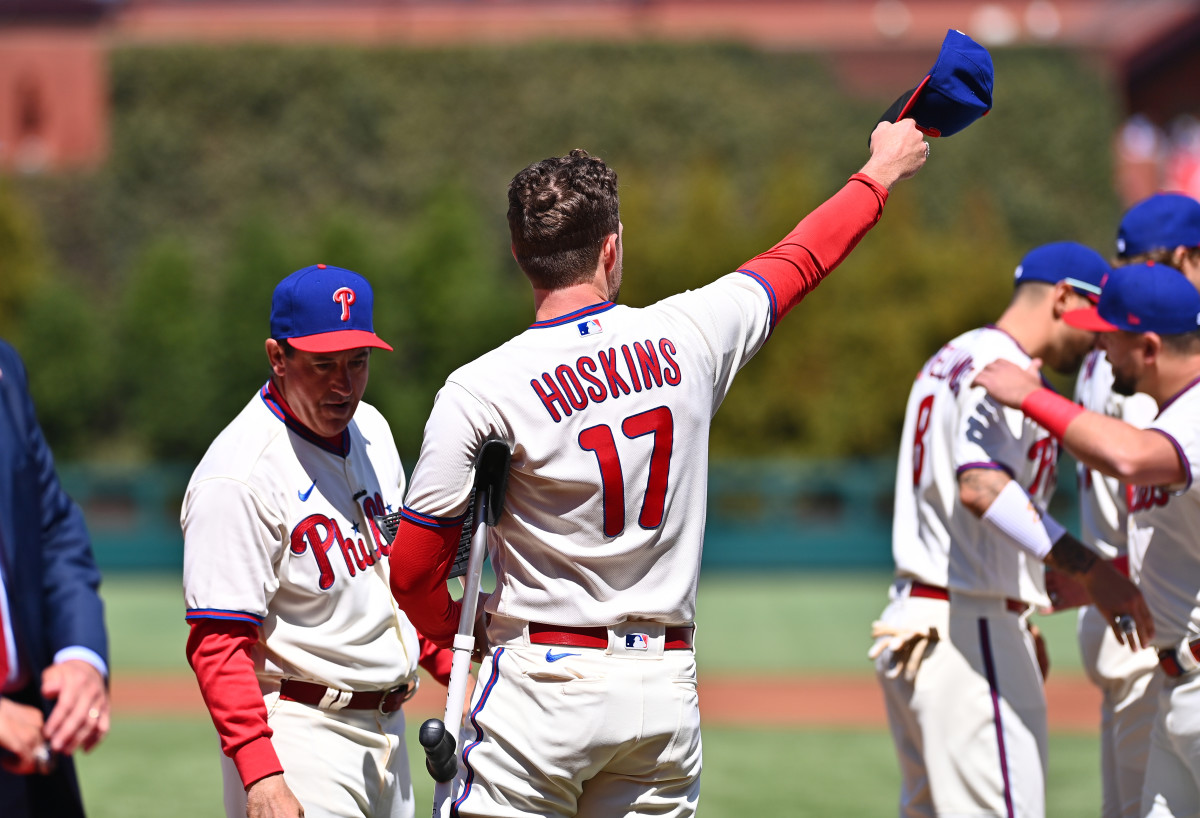 Philadelphia Phillies star Rhys Hoskins suffers torn ACL, out for