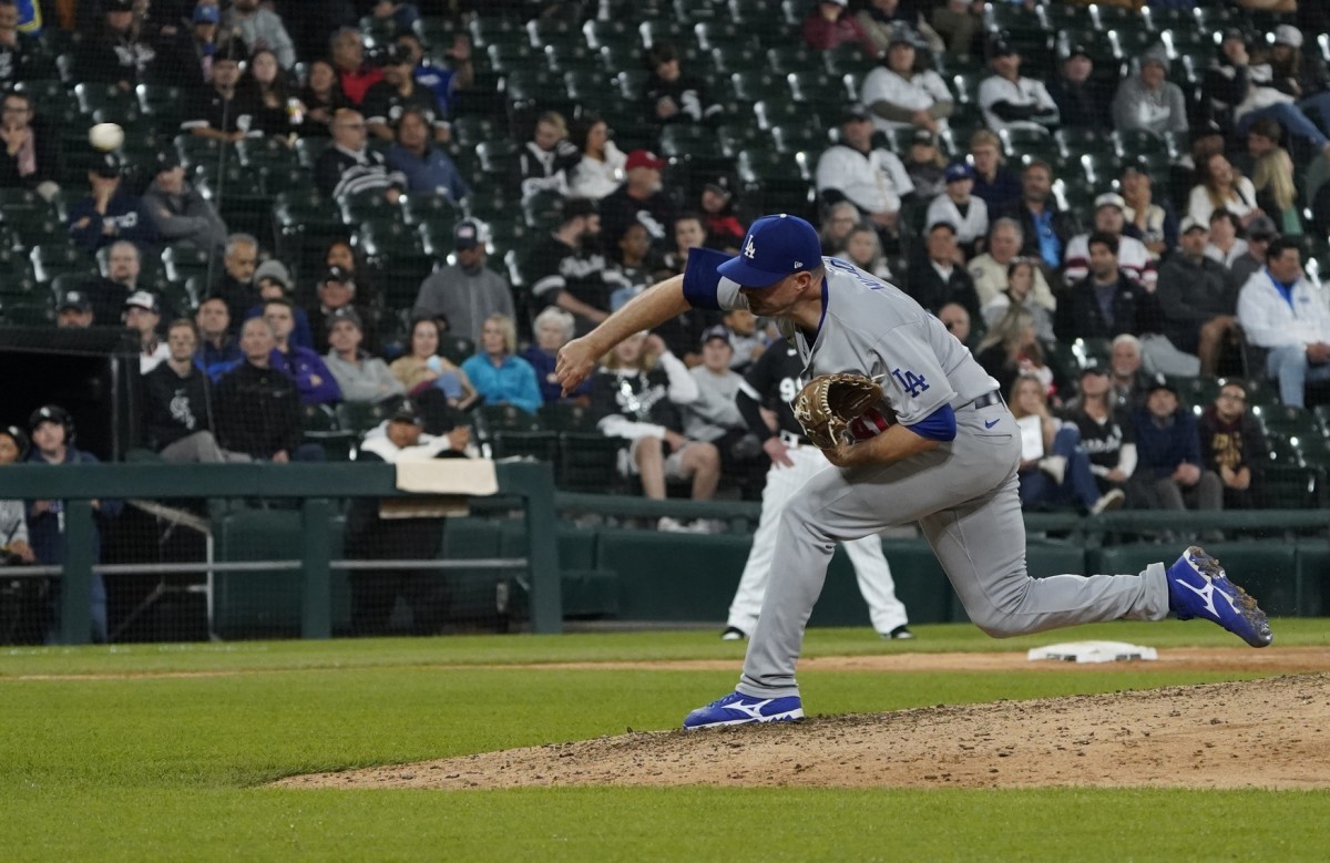 Dodgers Injury Update: Joe Kelly Throwing Bullpen Session 