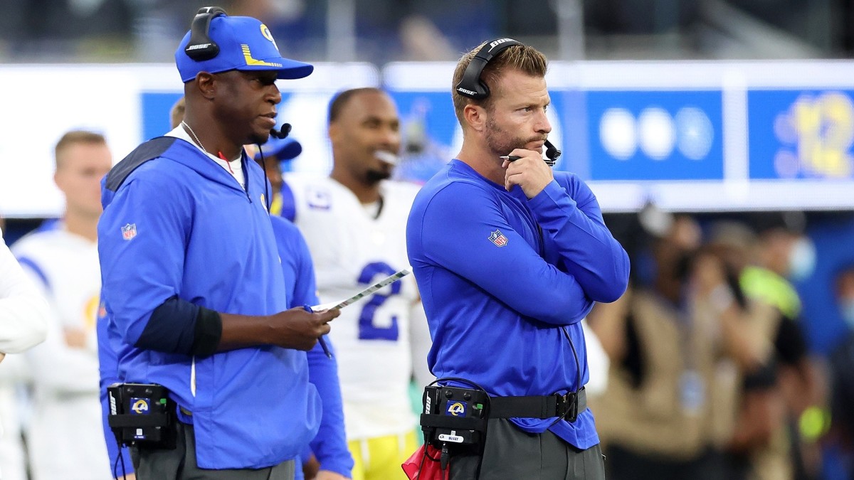 Rams head coach Sean McVay (right) and defensive coordinator Raheem Morris (left).