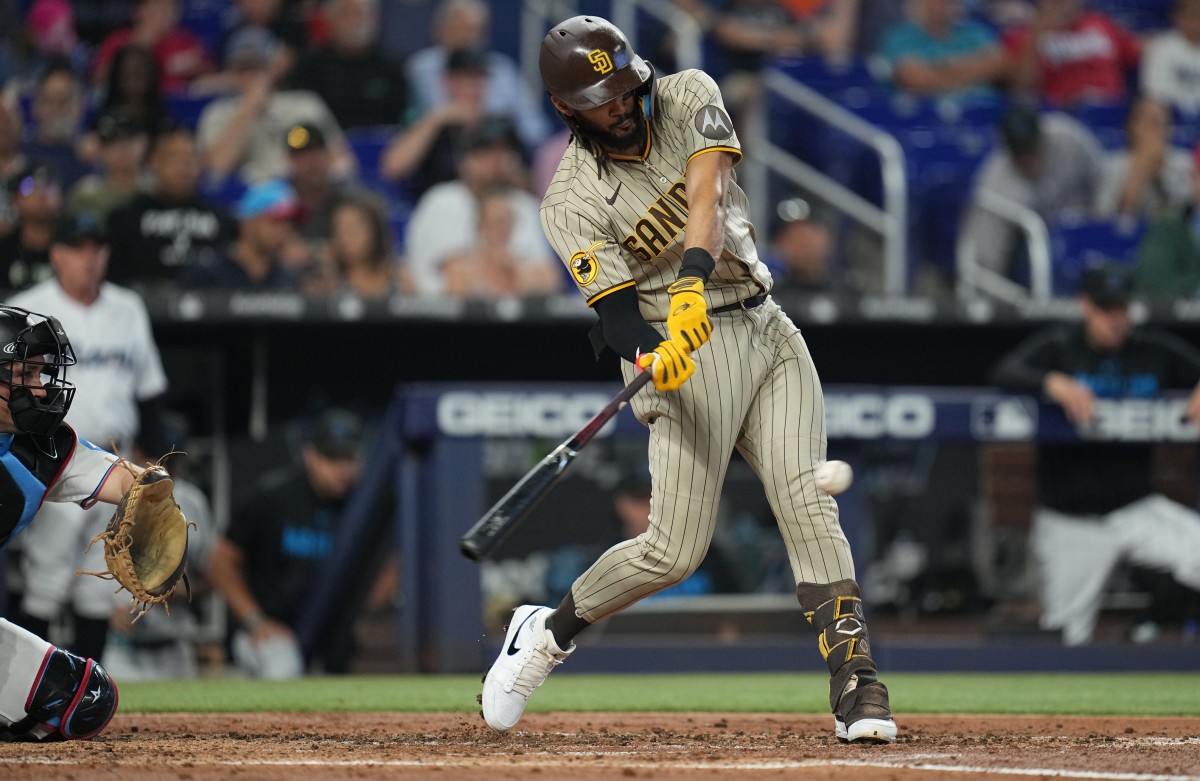 San Diego Padres right fielder Fernando Tatis Jr (23) warms up