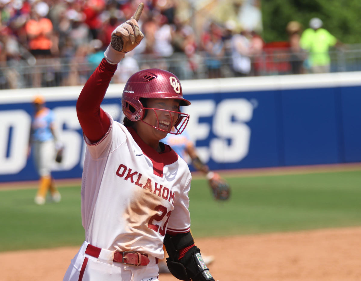 OU Softball Oklahoma Overpowers Tennessee, Blasts Way Into WCWS