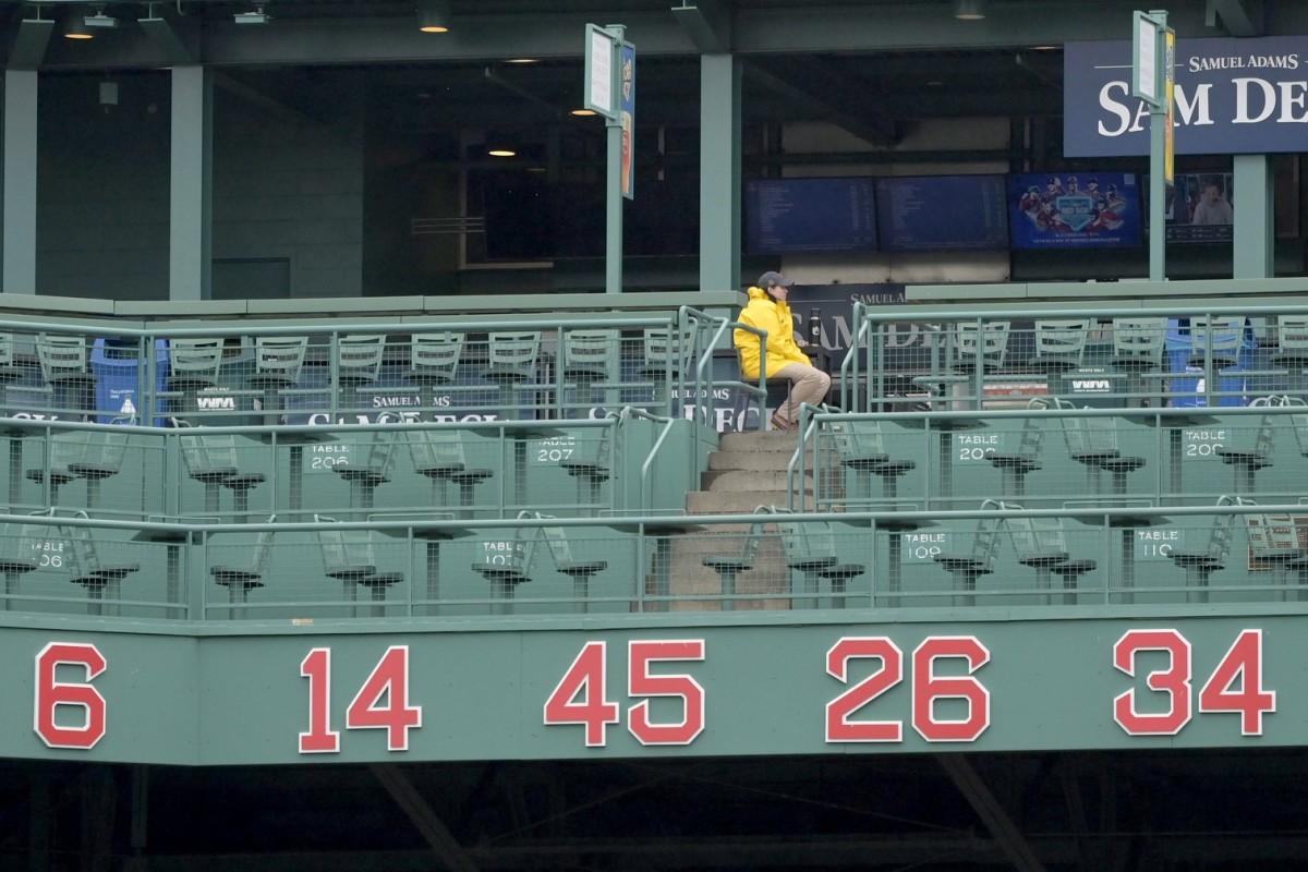 Boston Red Sox Broadcaster Joe Castiglione Involved in Hilarious Moment in  Game vs. Rays - Fastball