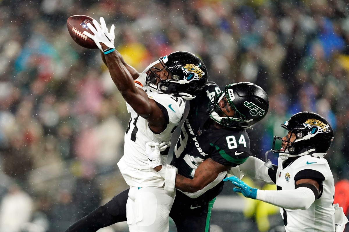 Jacksonville Jaguars cornerback Tyson Campbell (32) during an NFL