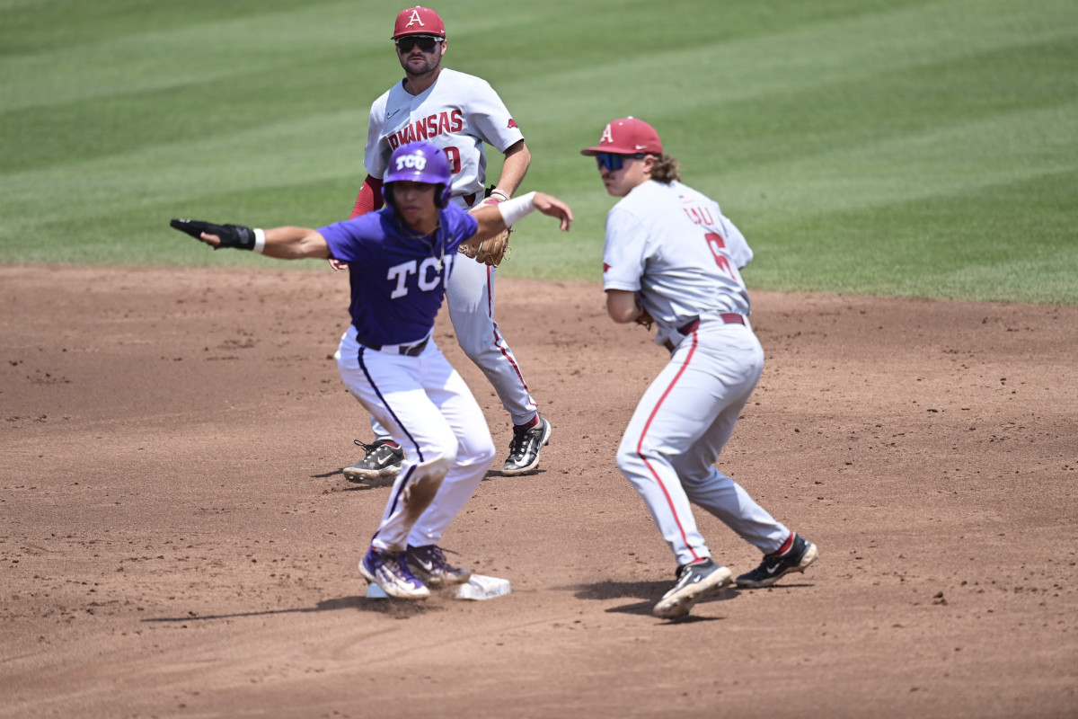 NCAA Baseball Super Regionals - Live Updates on Sunday's Games - Sports  Illustrated TCU Killer Frogs News, Analysis and More