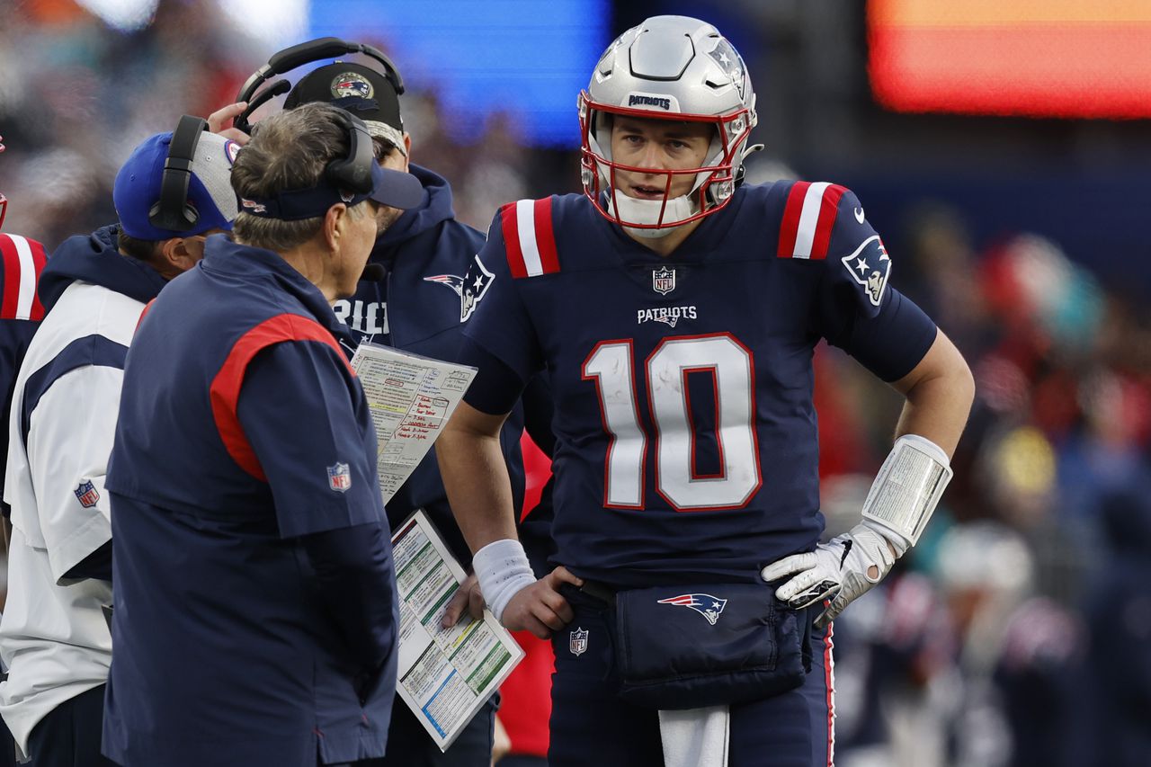 NFL Week 4 Winners and Losers: DeMeco Ryans's Texans Are Rolling, Bill  Belichick's Patriots Are Struggling - Sports Illustrated