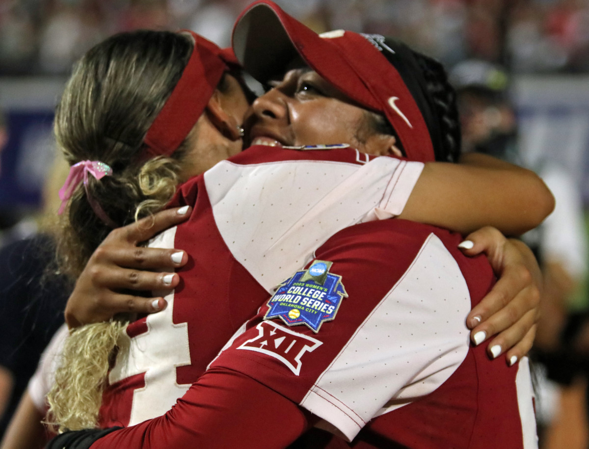 Tiare Jennings and Jayda Coleman celebrate their third national championship.