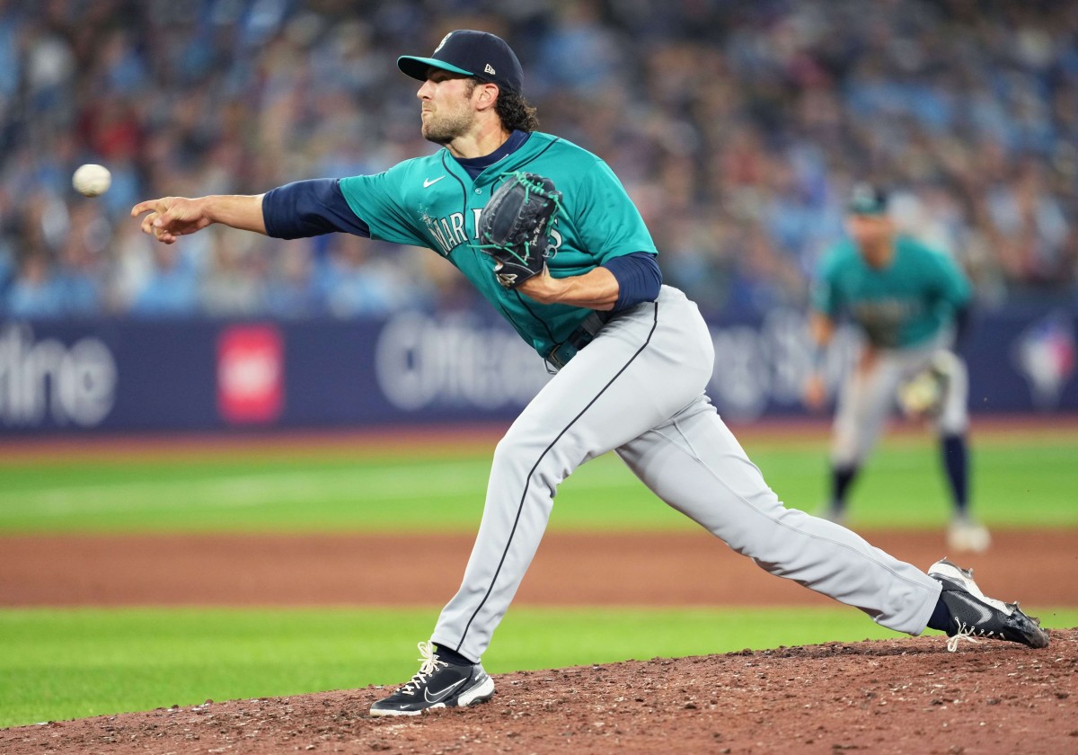 Matthew Festa of the Seattle Mariners pitches against the Boston Red  News Photo - Getty Images