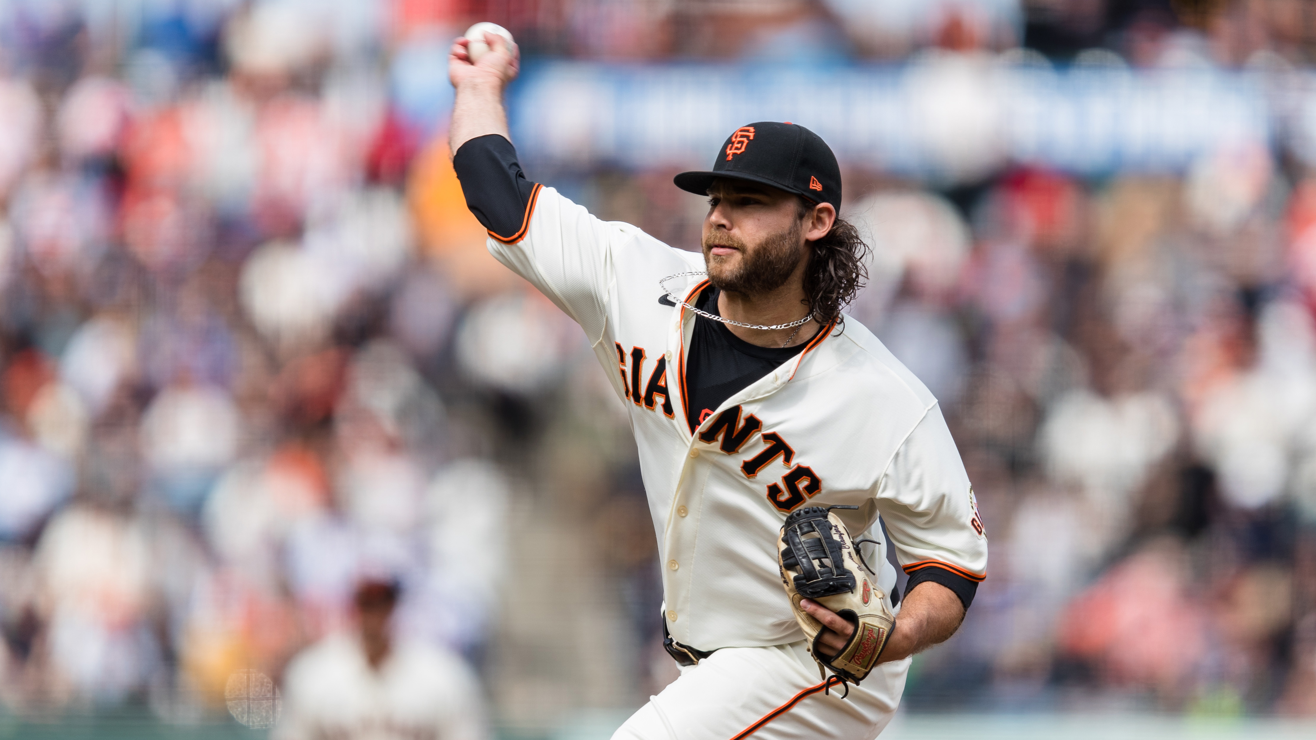 Brandon Crawford's kids get first pitch on big day for Giants star