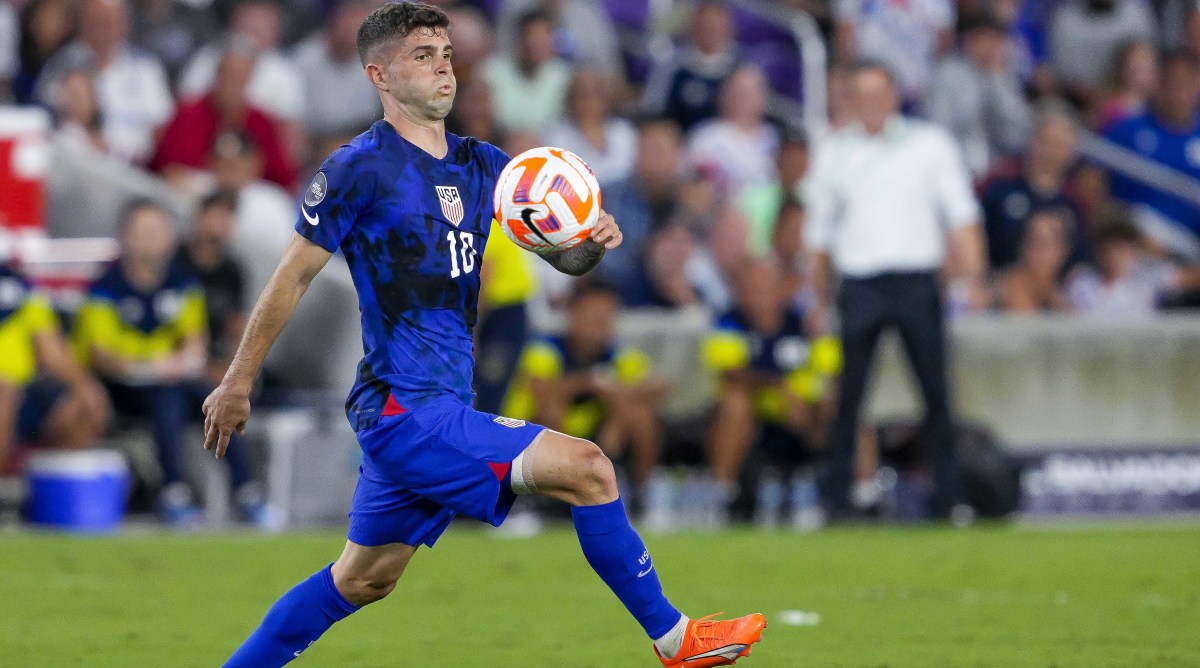 Christian Pulisic playing for the USMNT