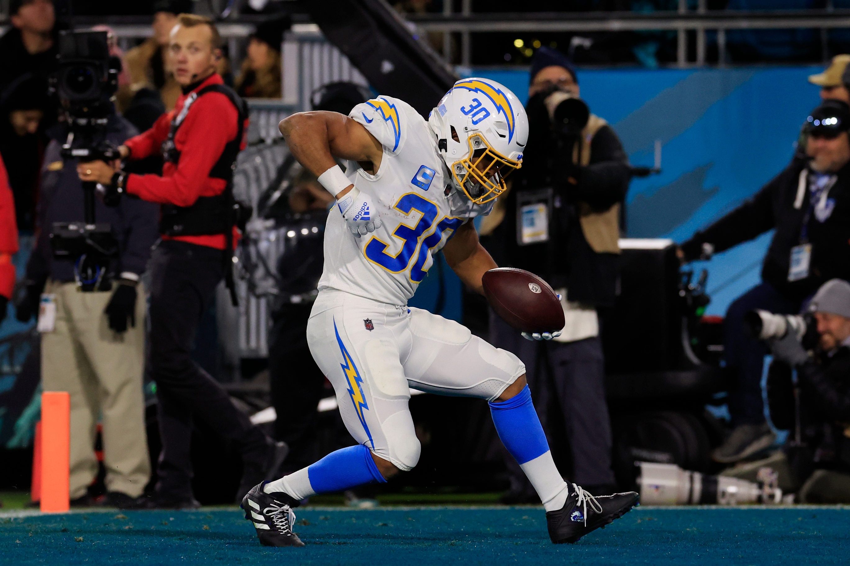 Chargers News: Austin Ekeler Thrilled to Rejoin Team, Excited About Upcoming  Season - Sports Illustrated Los Angeles Chargers News, Analysis and More