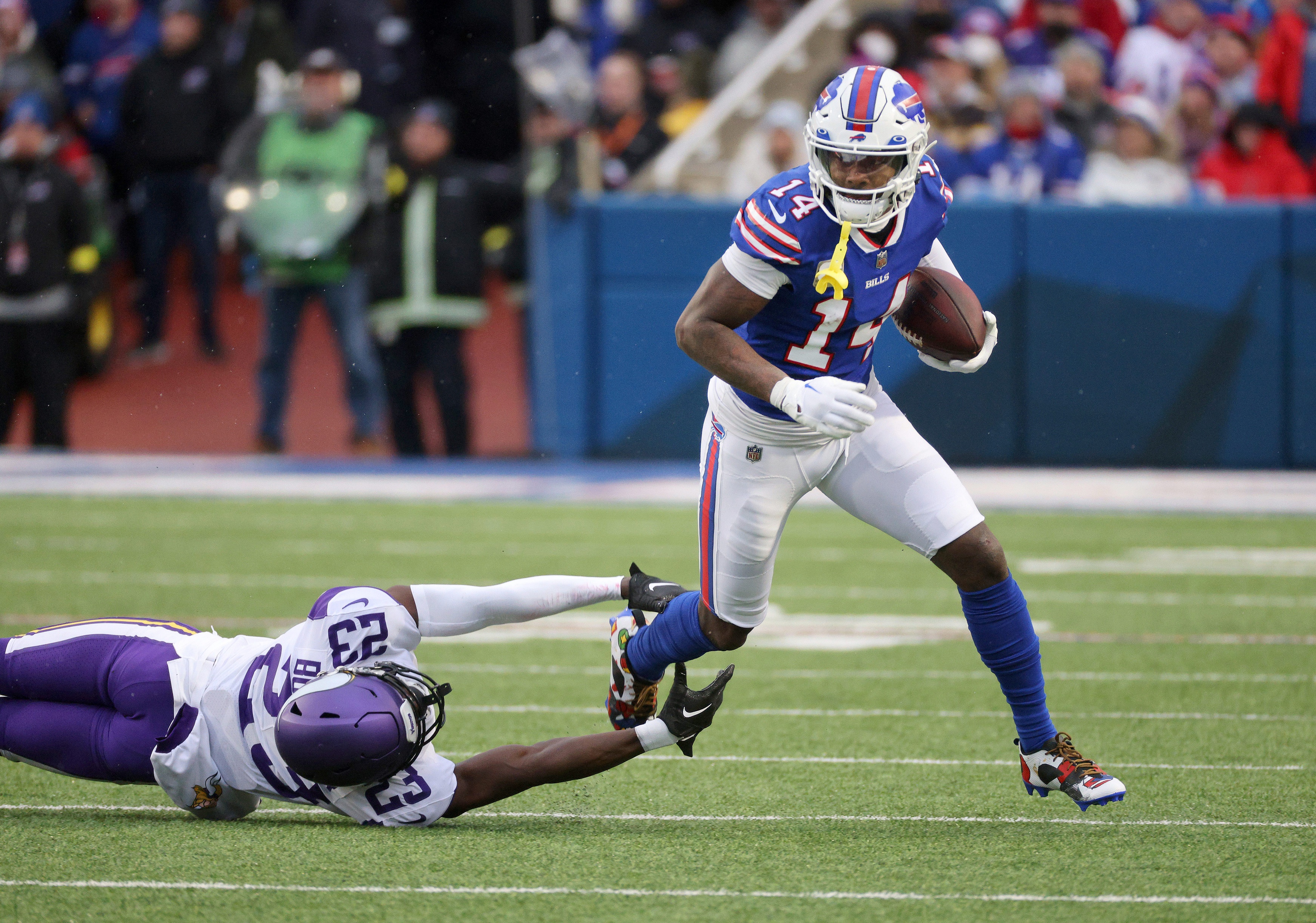 Minnesota Vikings trade wide receiver Stefon Diggs to Buffalo Bills