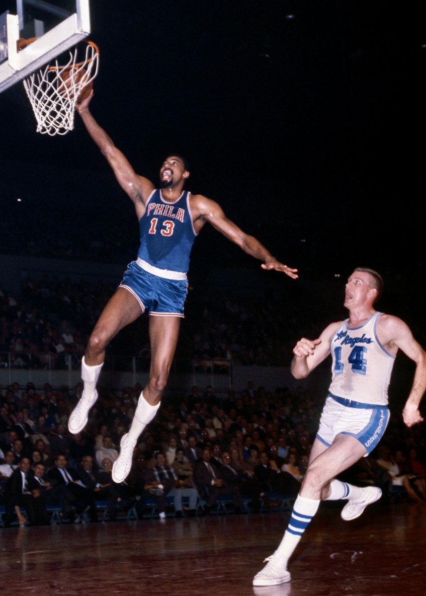 Darrall Imhoff is a step behind Wilt Chamberlain