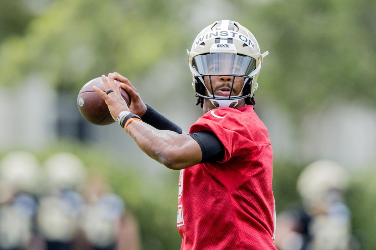 Jameis Winston Hosts 'Dream Forever' Youth Football Camp, Leadership  Symposium - Sports Illustrated New Orleans Saints News, Analysis and More