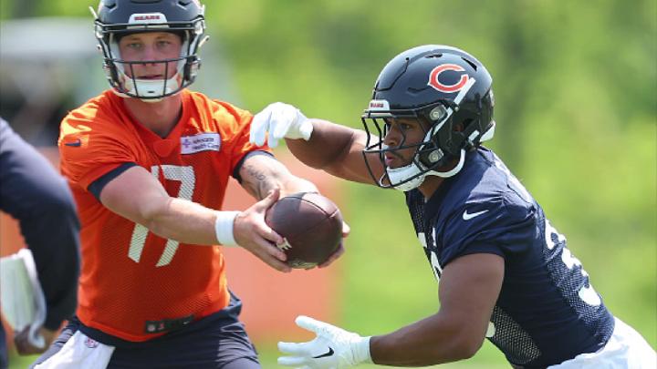 Chicago Bears camp observations: Khalil Herbert shakes it off - Sports  Illustrated Chicago Bears News, Analysis and More