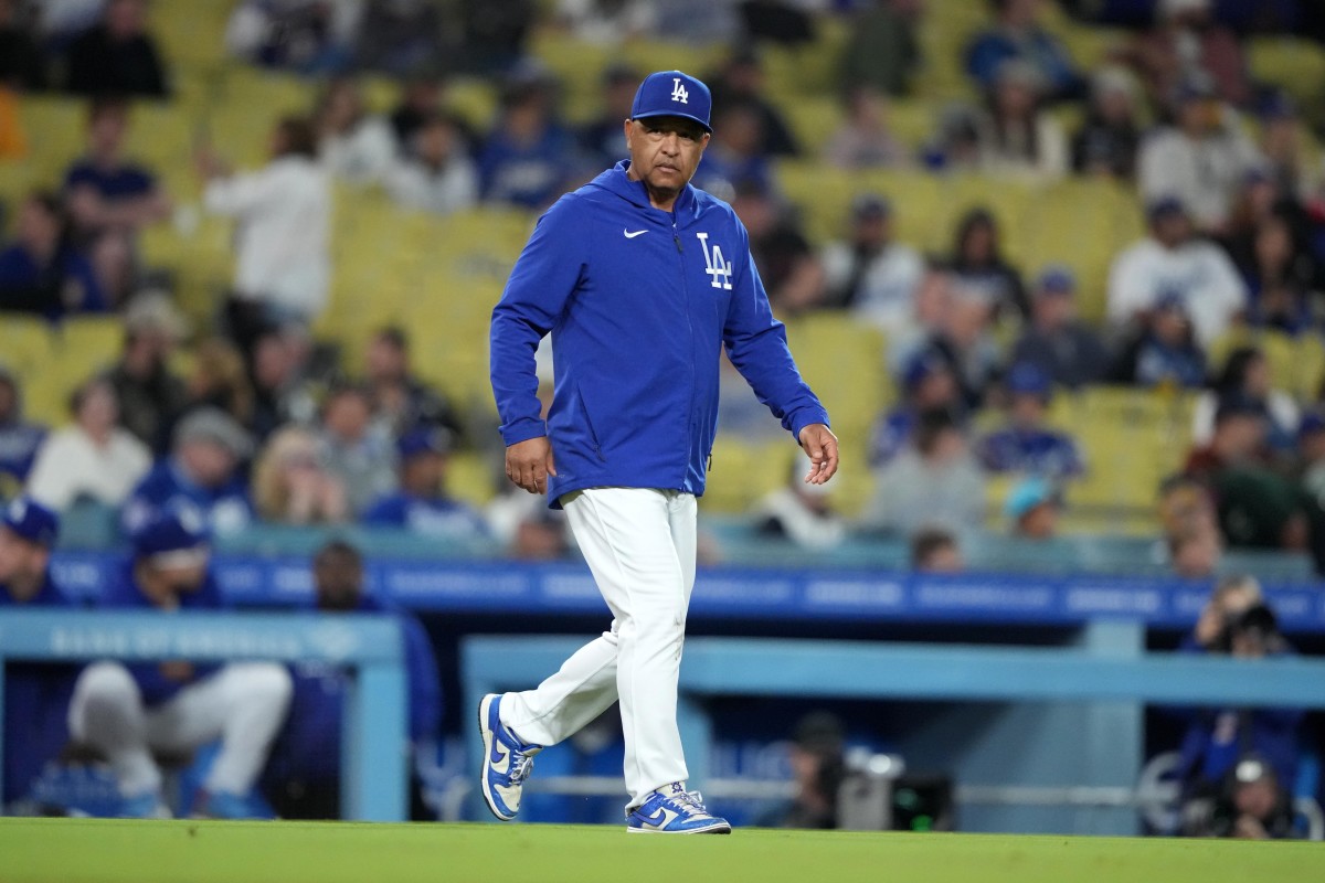 Dodgers News: Dave Roberts Talks Latest on Victor Gonzalez