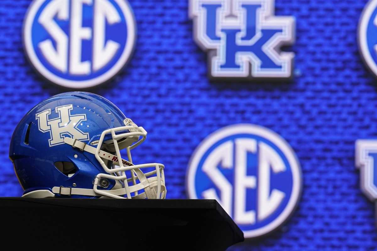 Terhyon Nichols commits to Kentucky football