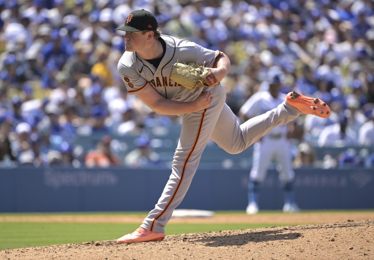 San Francisco Giants and St. Louis Cardinals to Play Field of