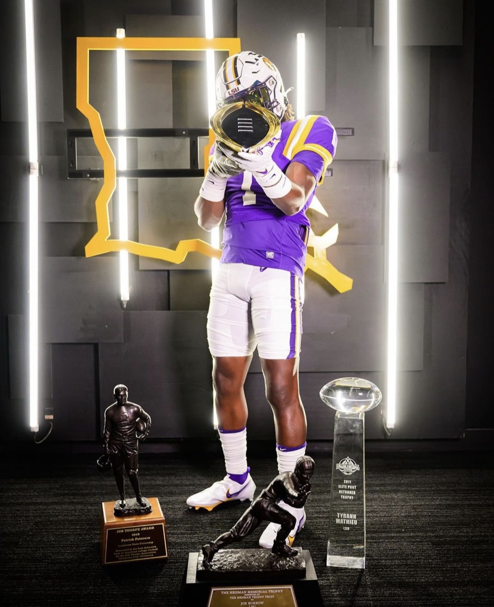 Four-star ATH Terry Bussey on his visit to LSU on Tuesday, June 20. Photo via Bussey's Instagram. 