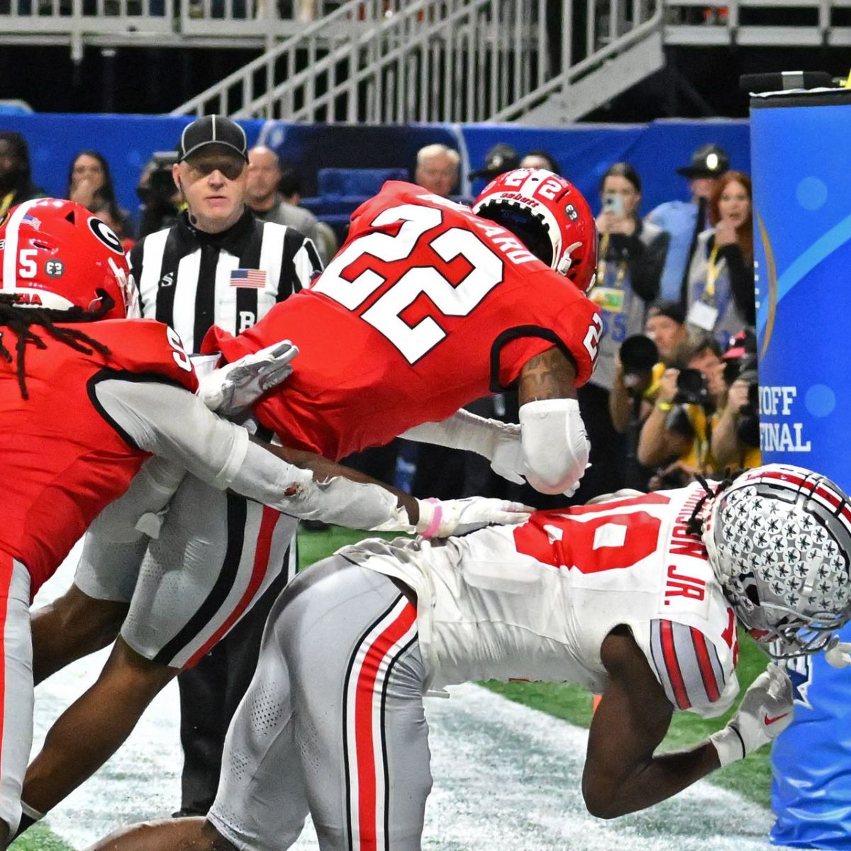 Georgia Football on X: 5️⃣ Dawgs named on the @philsteele042 Preseason All-American  teams 