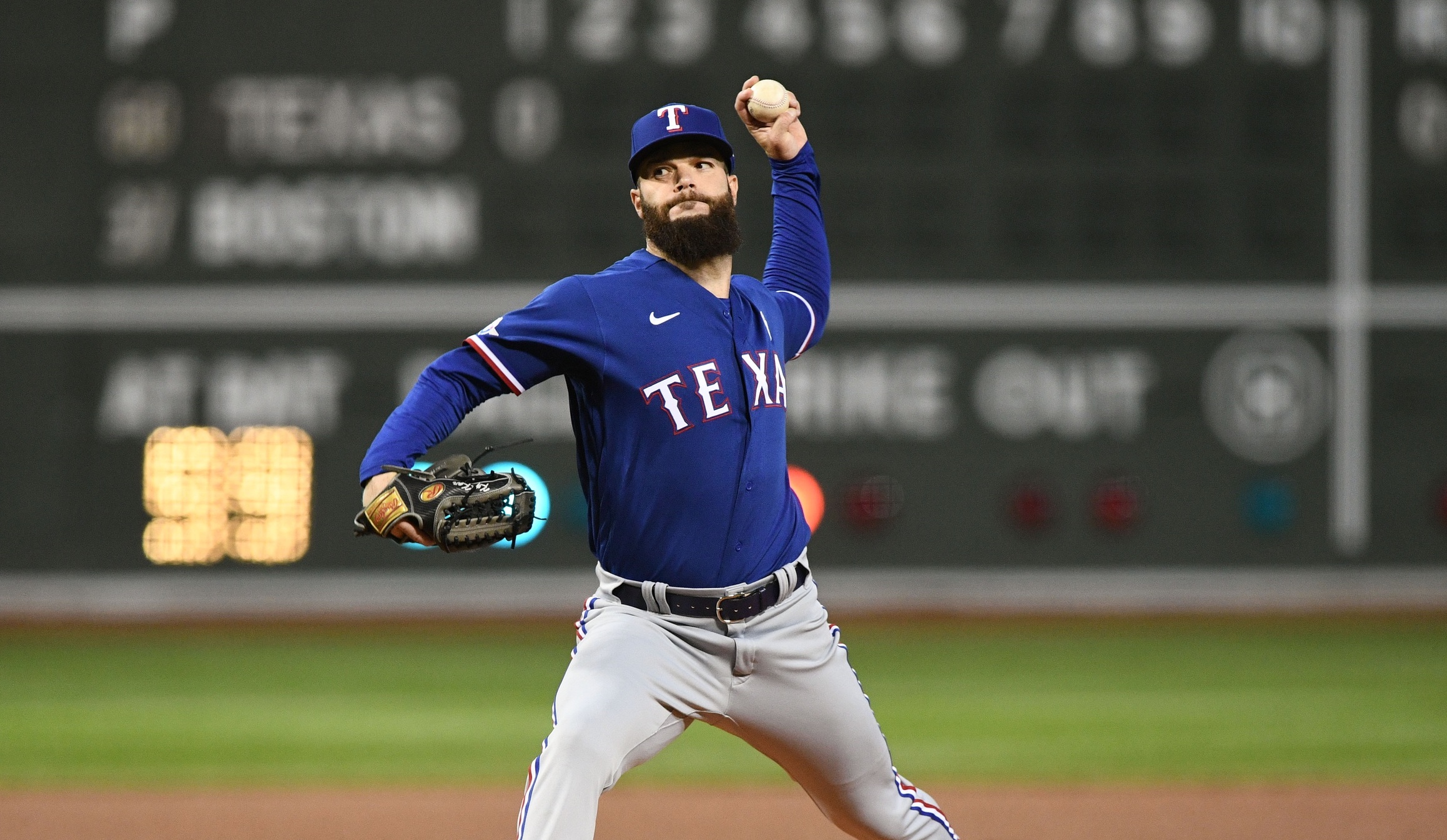 The tricky part about signing Dallas Keuchel - MLB Daily Dish