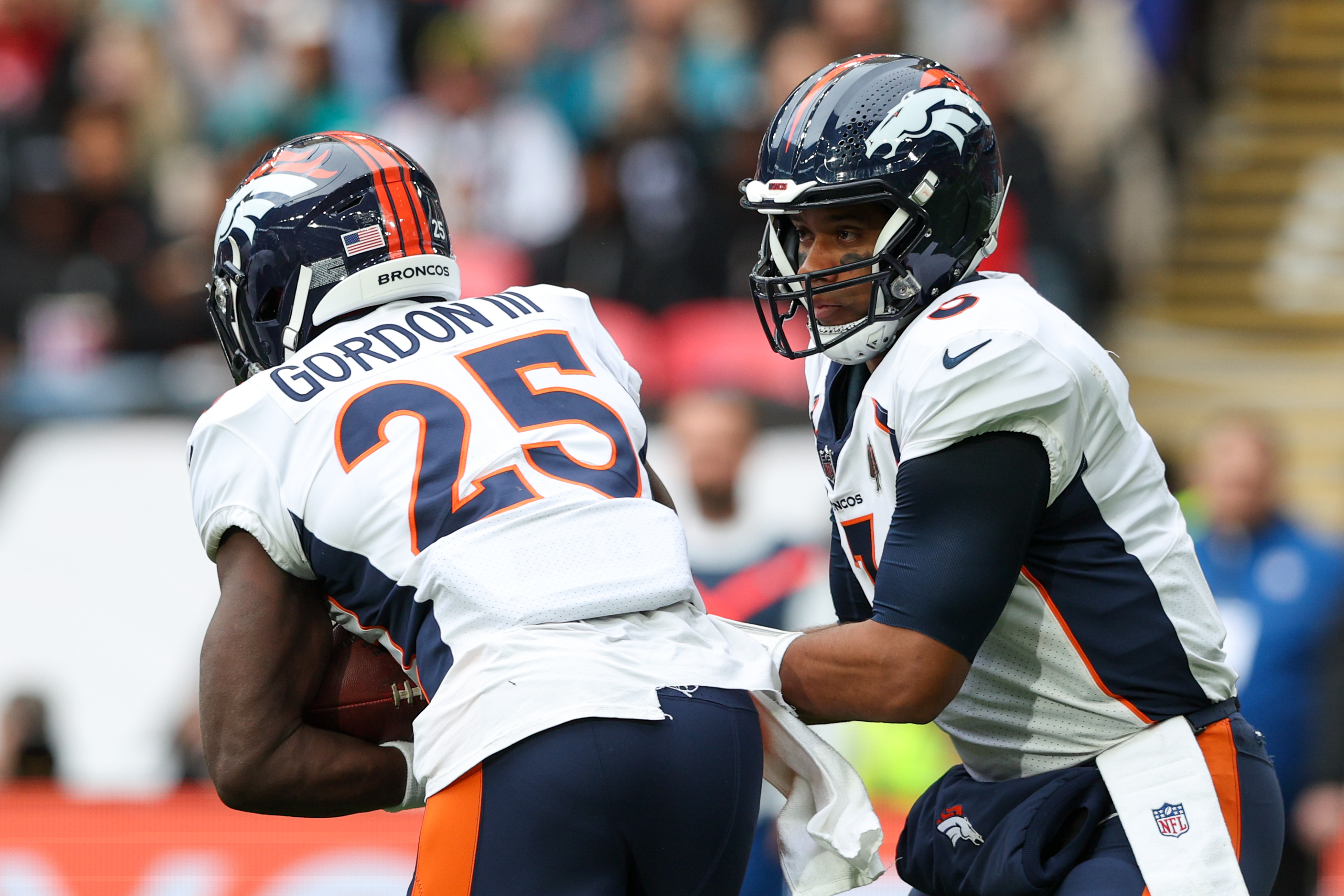 Broncos' Russell Wilson, Melvin Gordon set to play Thurs.