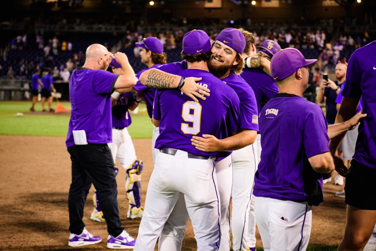 How to Watch LSU vs. Florida in the College World Series Finals