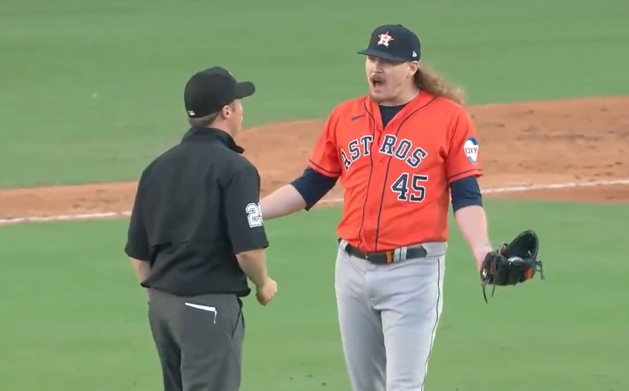 Astros' Ryne Stanek throws childish temper tantrum after costly balk vs  Dodgers