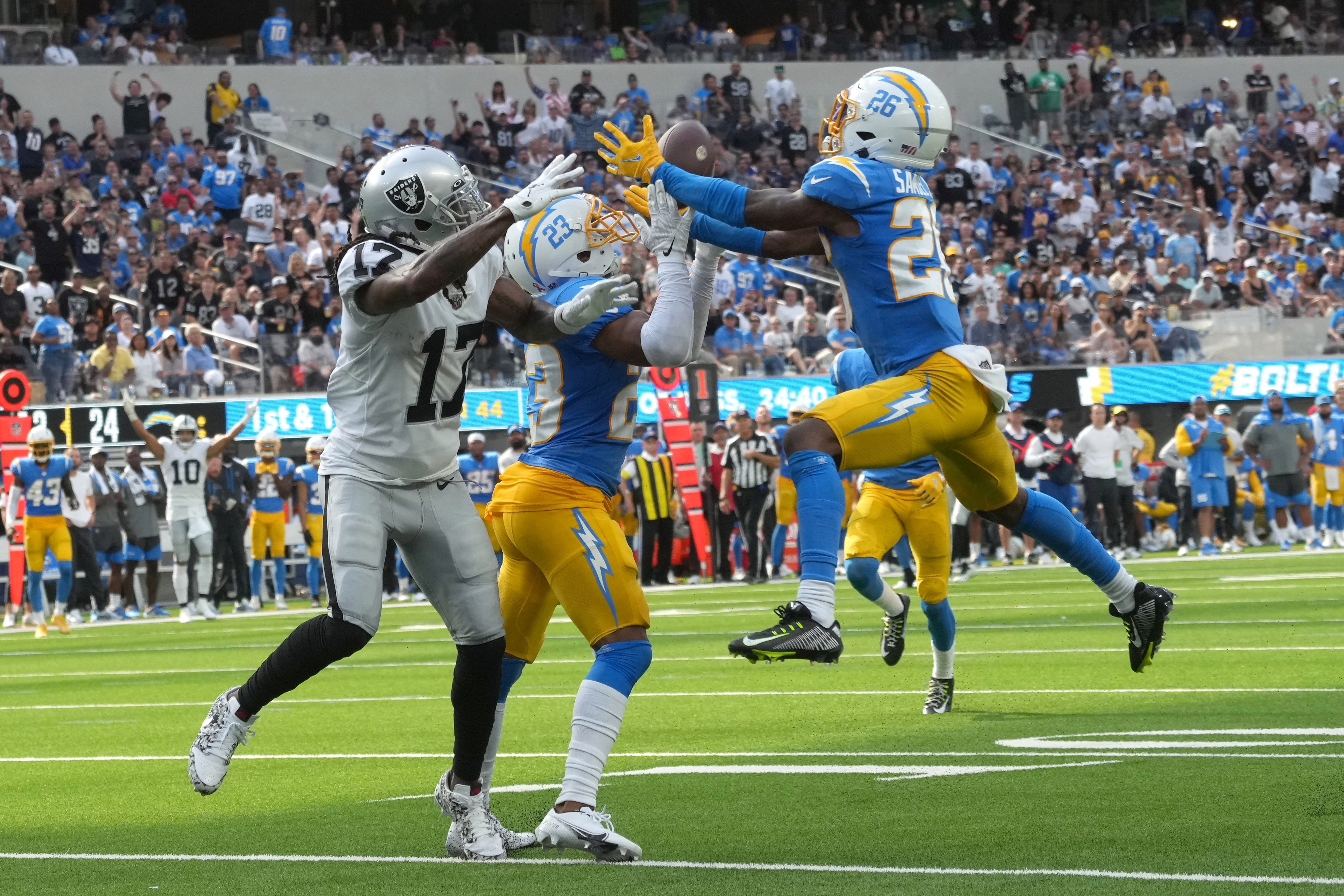 Las Vegas Raiders vs. Los Angeles Chargers: Division rivals clash