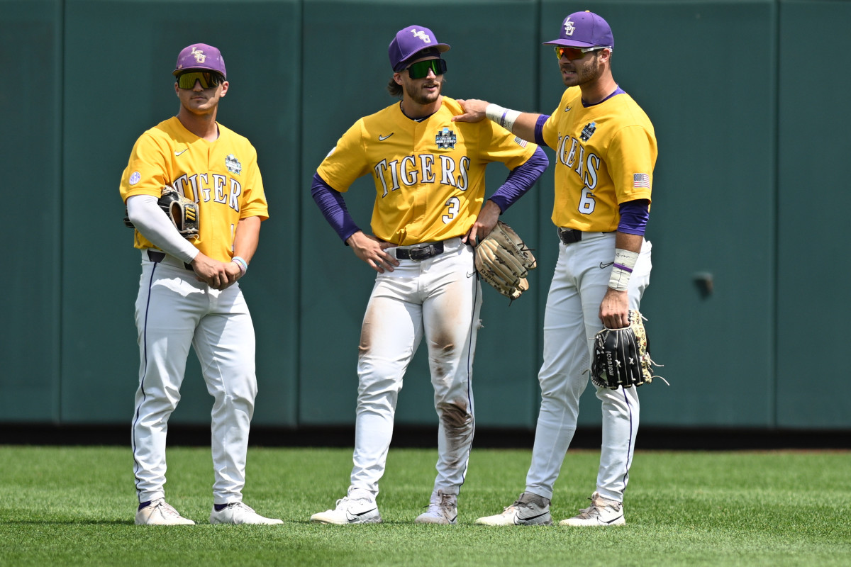 CWS Finals prediction, pick & betting odds for Florida vs. LSU