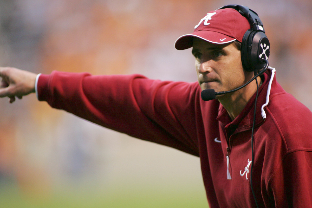 Alabama Crimson Tide's Head Coach Mike Shula makes a point during the game against the Tennessee Volunteers at Neyland Stadium in 2004. The Volunteers won 17-13.