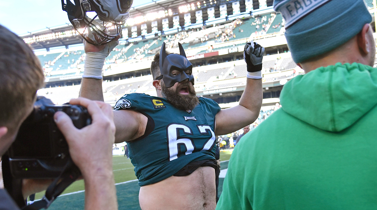 Eagles center Jason Kelce wins beer-chugging contest in impressive