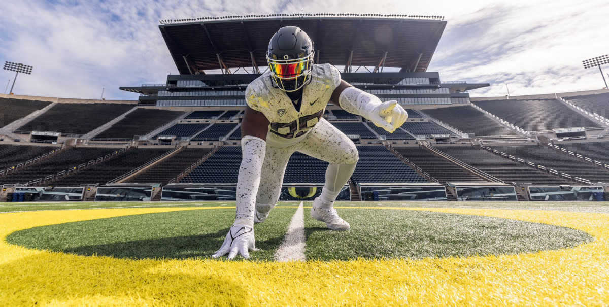 Oregon Recruiting 2024 Offensive Tackle JacQawn McRoy Ready to