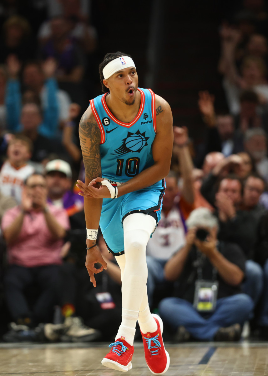 Suns sign Damion Lee as Phoenix makes first free agency move - Bright Side  Of The Sun