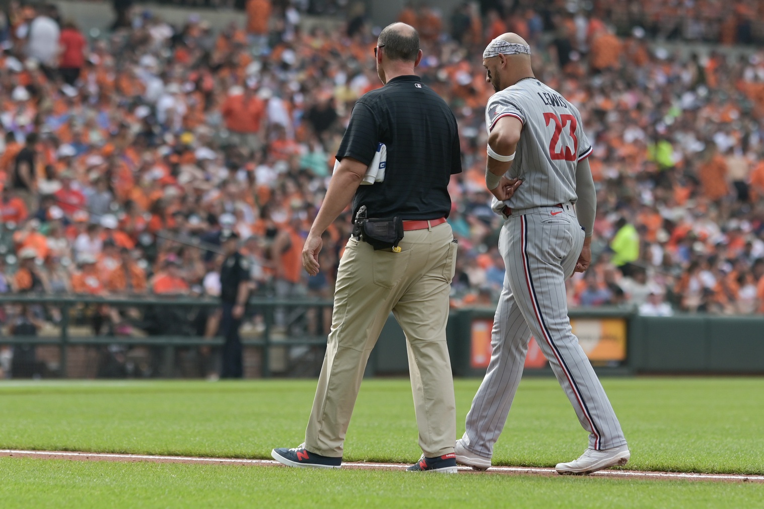 Royce Lewis injured in Twins' win over Reds - Sports Illustrated