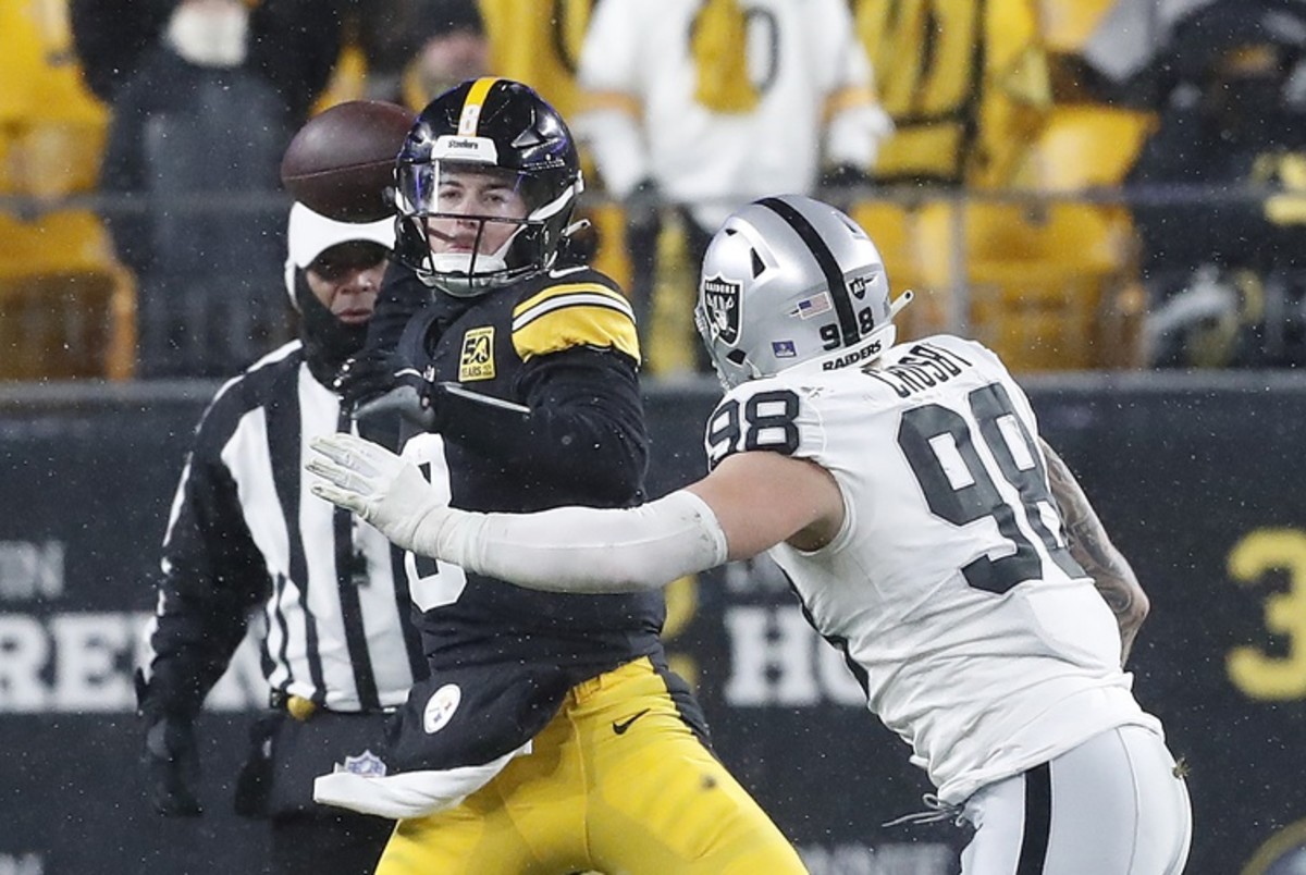 Steelers TE Gives High Praise To Las Vegas Raiders' Maxx Crosby ...