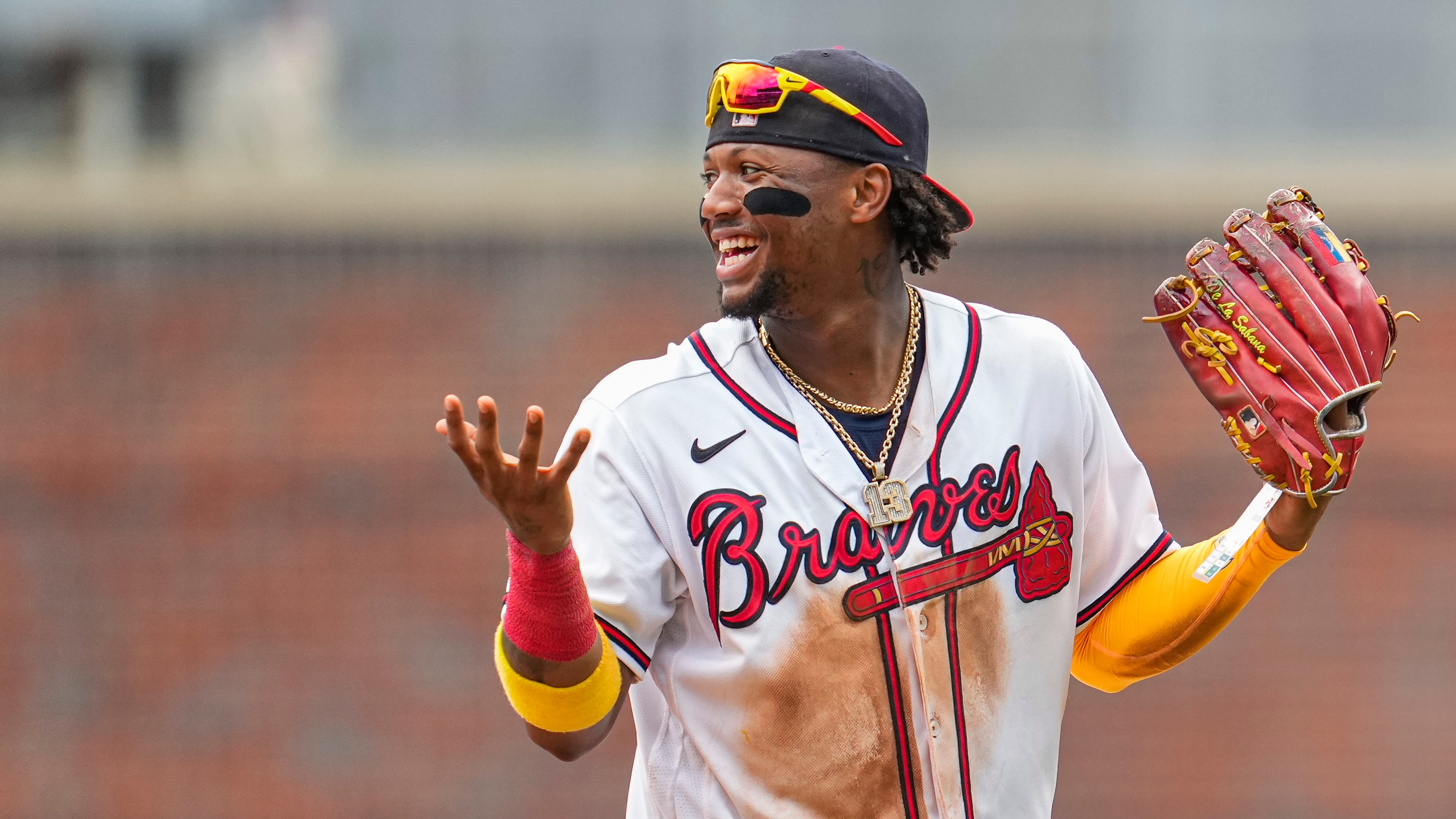 Ronald Acuña Jr. breaks Braves' modern-era stolen base record 