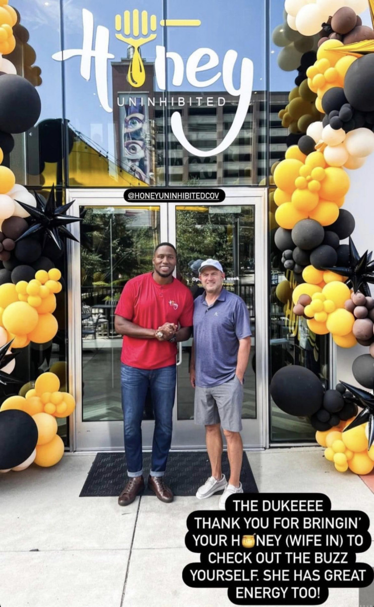 Look: Katie Blackburn and Duke Tobin Visit Carlos Dunlap's New Restaurant -  BVM Sports