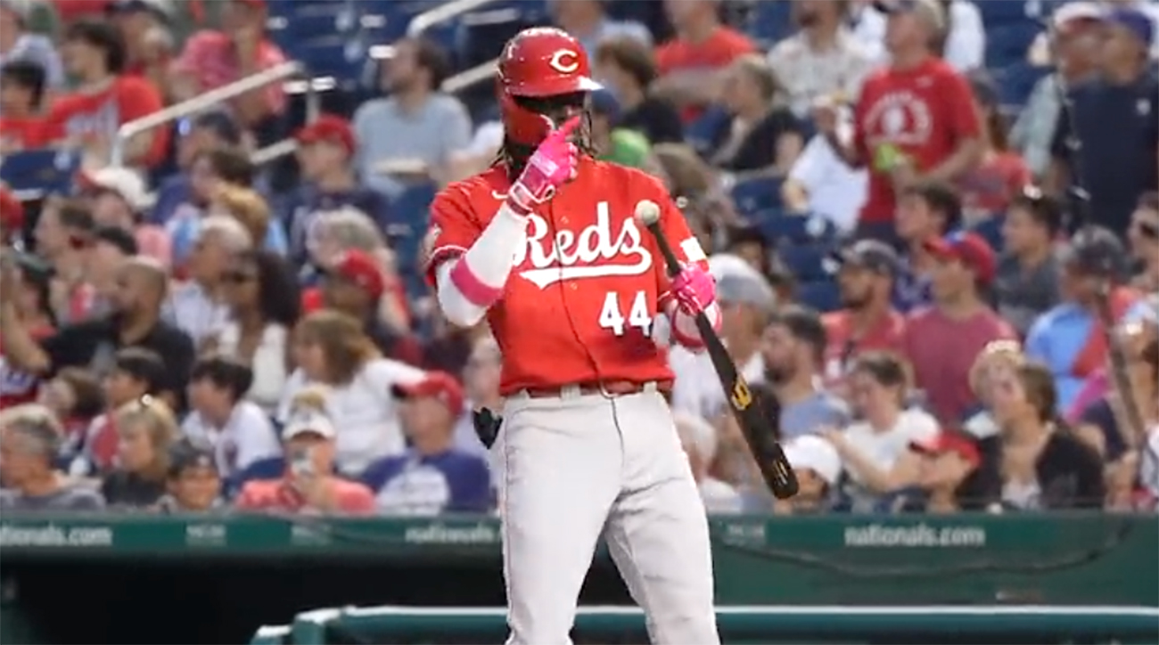 Cincinnati Reds' Elly De La Cruz removes bat knob, homers