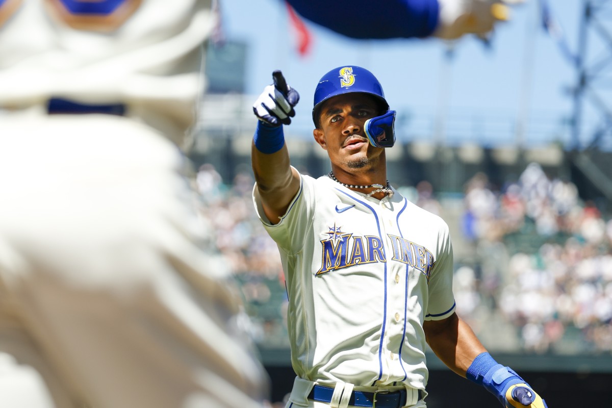 Seattle Mariners' Julio Rodriguez Joins Club with Ken Griffey Jr. and Alex  Rodriguez - Fastball