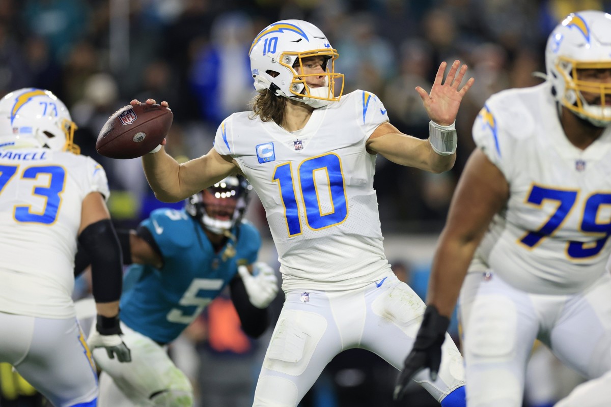 Chargers News: NFL Analyst Evaluates How Justin Herbert's Contract Reshapes  LA's Narrative - Sports Illustrated Los Angeles Chargers News, Analysis and  More