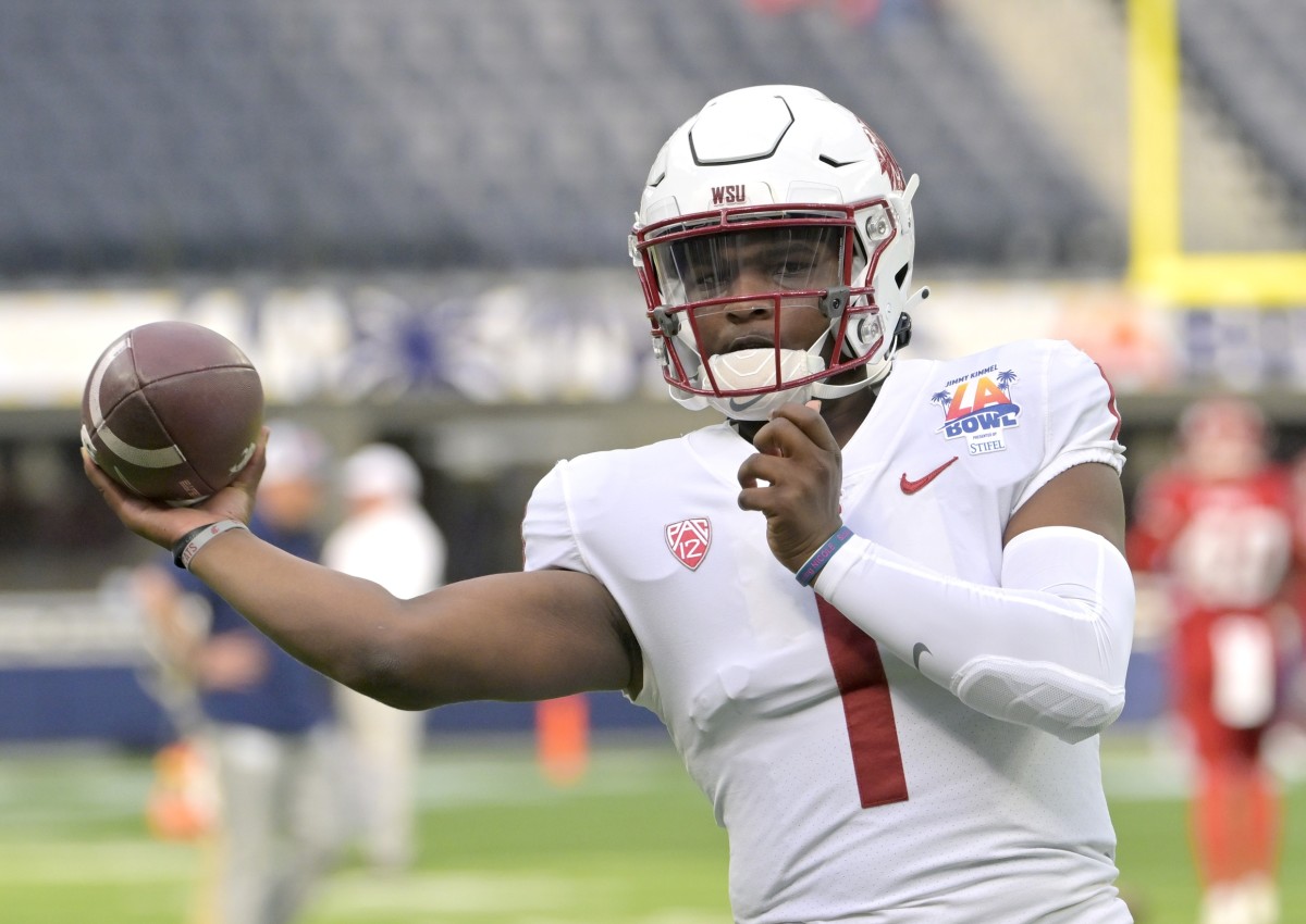 Washington State Cougars quarterback Cameron Ward (1) warms up prior to the game against the Fresno State Bulldogs at SoFi Stadium.