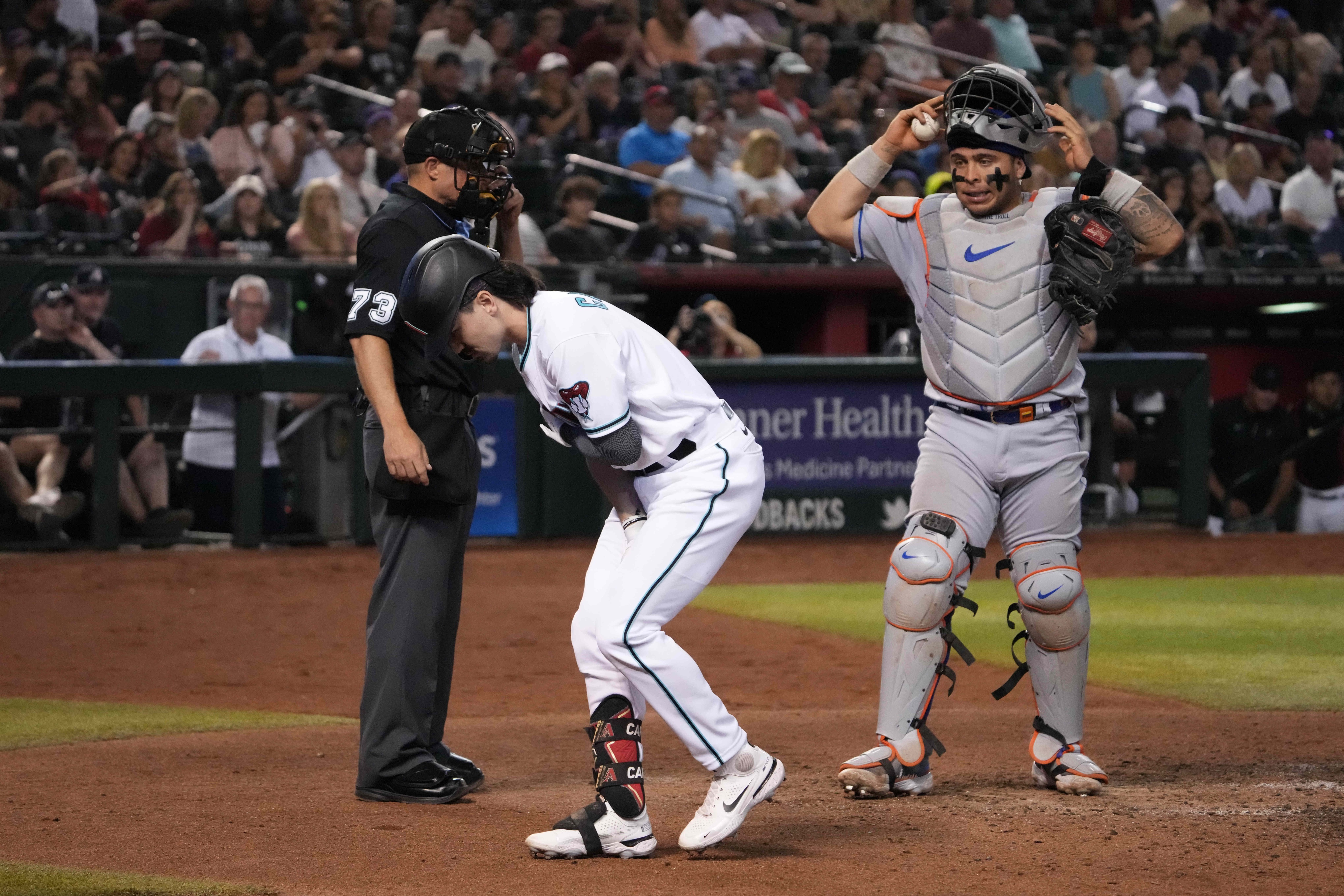 D-backs All-Star Carroll injures right arm on swing against Mets