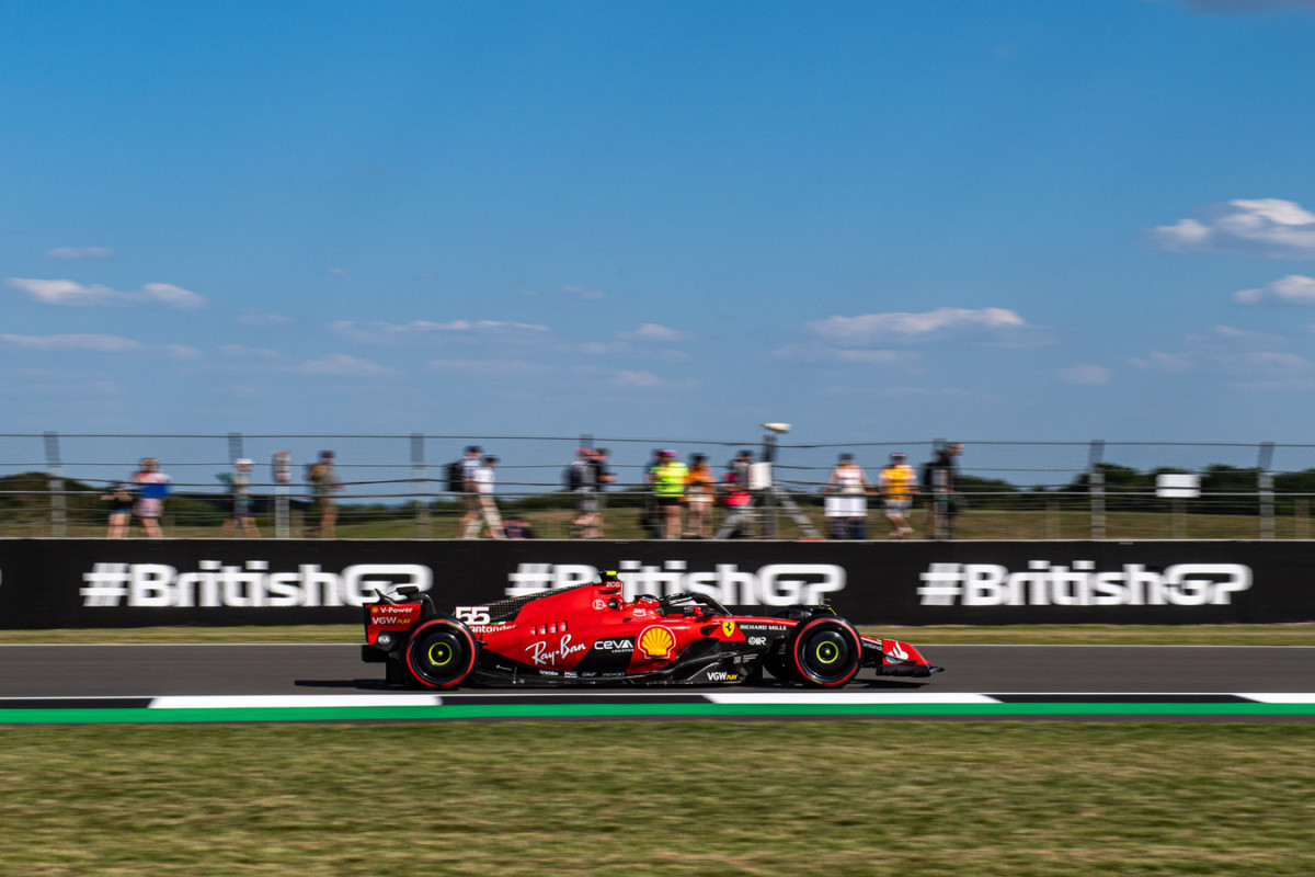 F1 Confirms Future Of British Grand Prix With New Contract F1