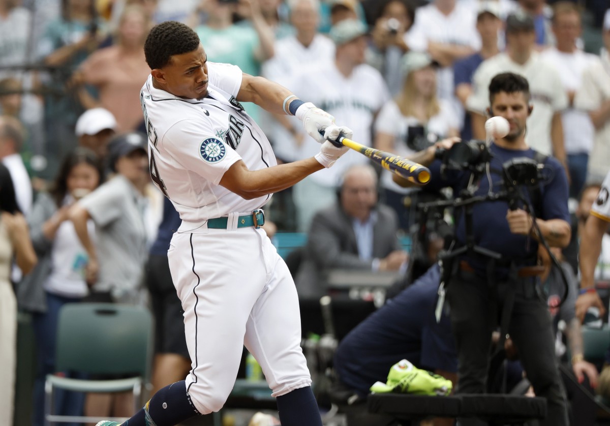 Mariners Rookie Julio Rodriguez Added to Home Run Derby Field - Sports  Illustrated