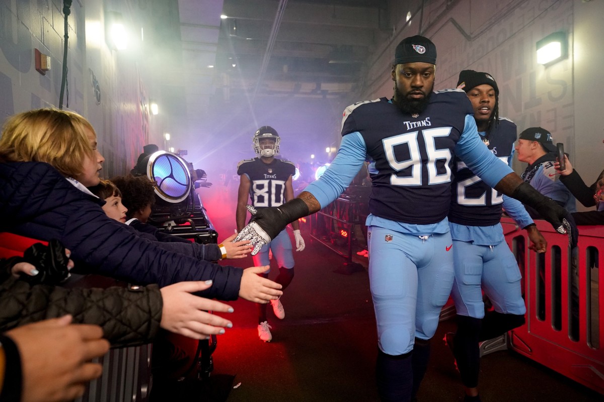 Tennessee Titans - Titans agree to terms with DL Denico Autry