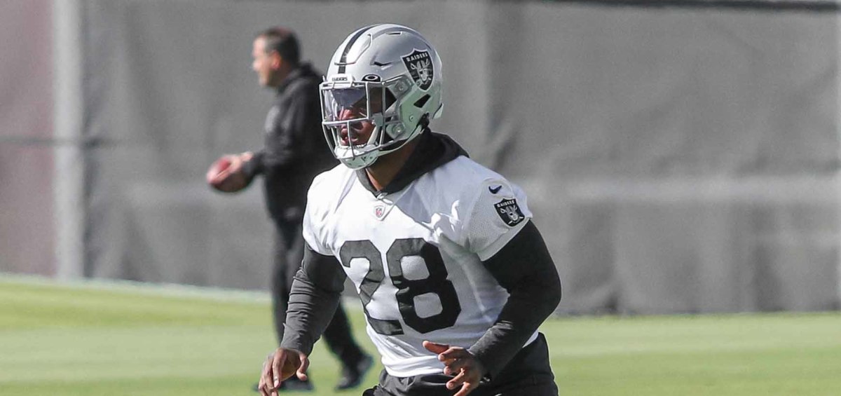 Las Vegas Raiders: Josh Jacobs's Past Offers 'Not Even Close' to What He  Could Wind Up Making - Sports Illustrated