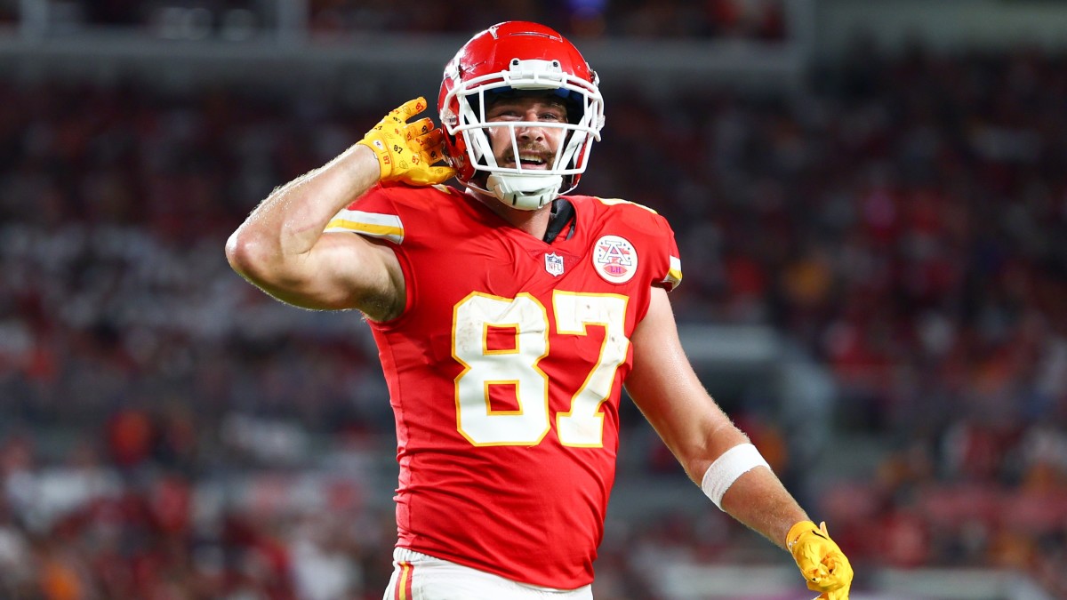 August 21, 2015: Kansas City Chiefs kicker Cairo Santos #5 is congratulated  by Kansas City Chiefs tight end Travis Kelce #87 after a 1st. extra point  in action during the pre-season NFL