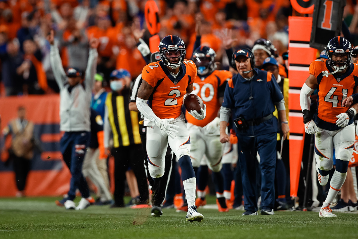 For Certain, Patrick Surtain II Emerges as a Top NFL Corner: Bama in NFL  Week 5 - Sports Illustrated Alabama Crimson Tide News, Analysis and More